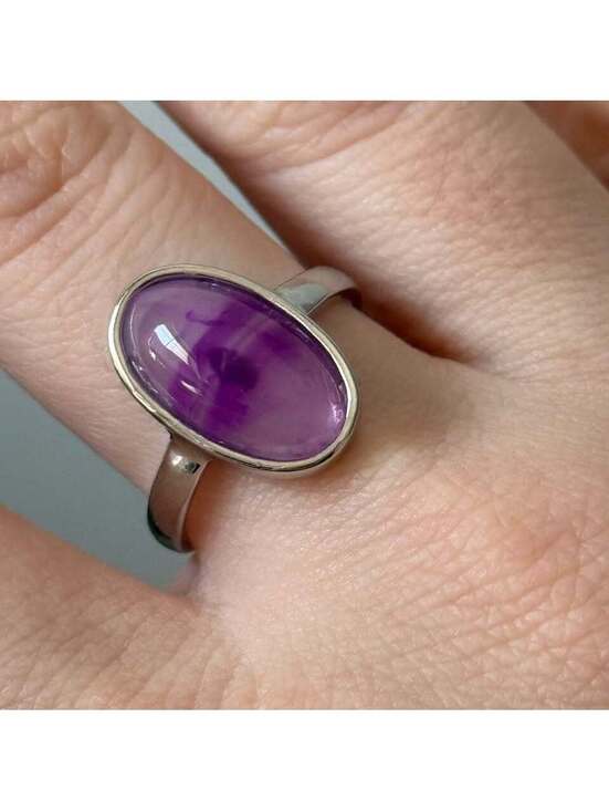Other - Elegant Purple Stone Silver Ring Size ~9